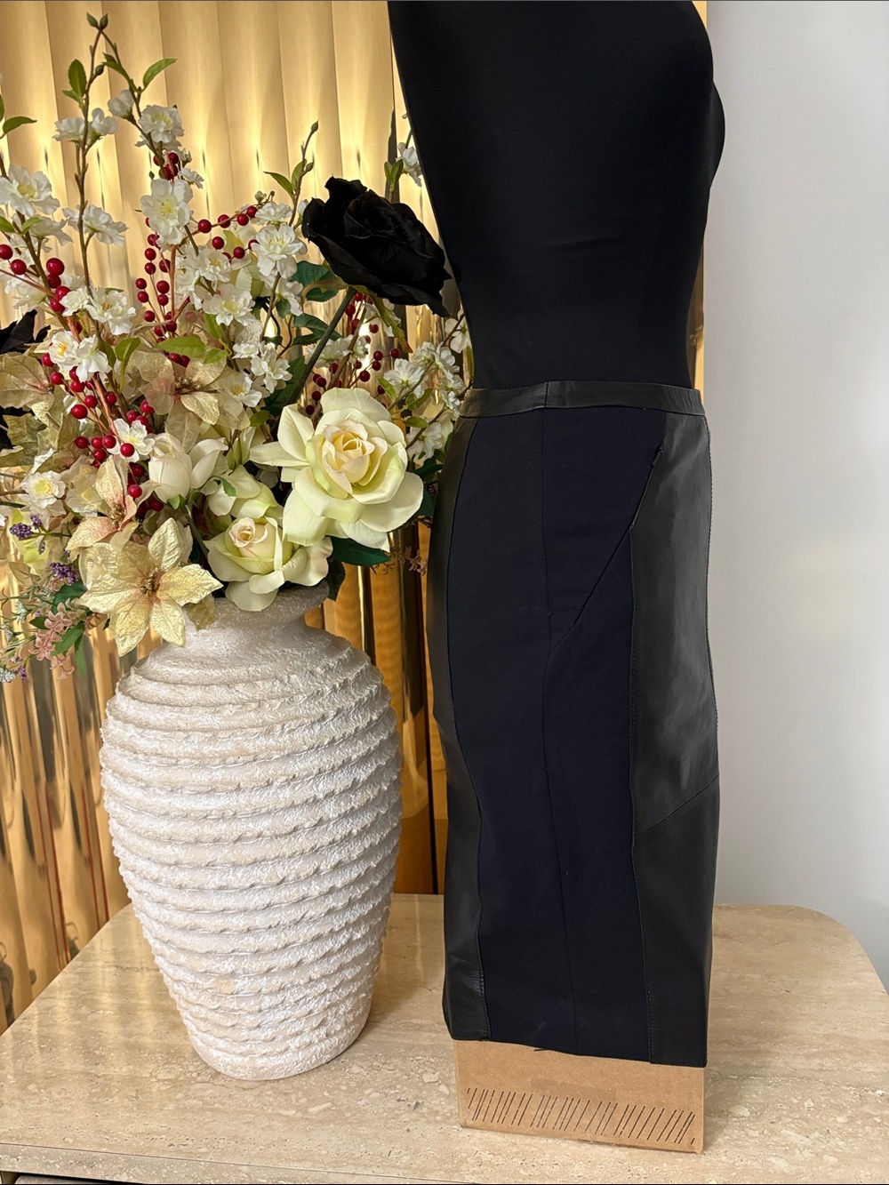 NWOT halogen leather and spandex skirt - Picture 4 of 10